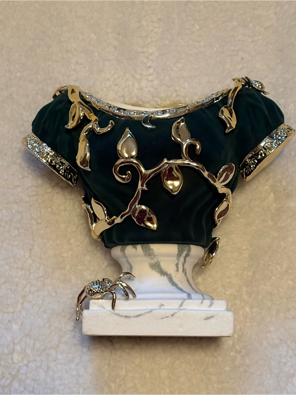 Bath & Body Works Halloween Ivy Headless Bust Candle Holder NWT - Picture 3 of 7